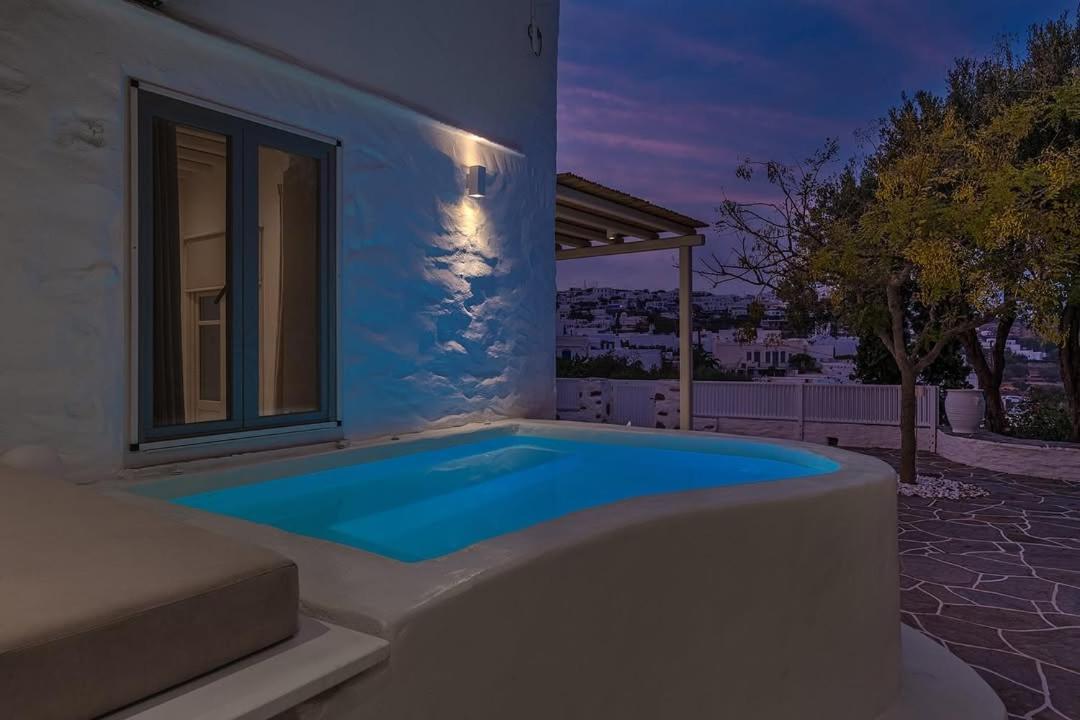 Rabagas Luxury - In The Heart Of Sifnos