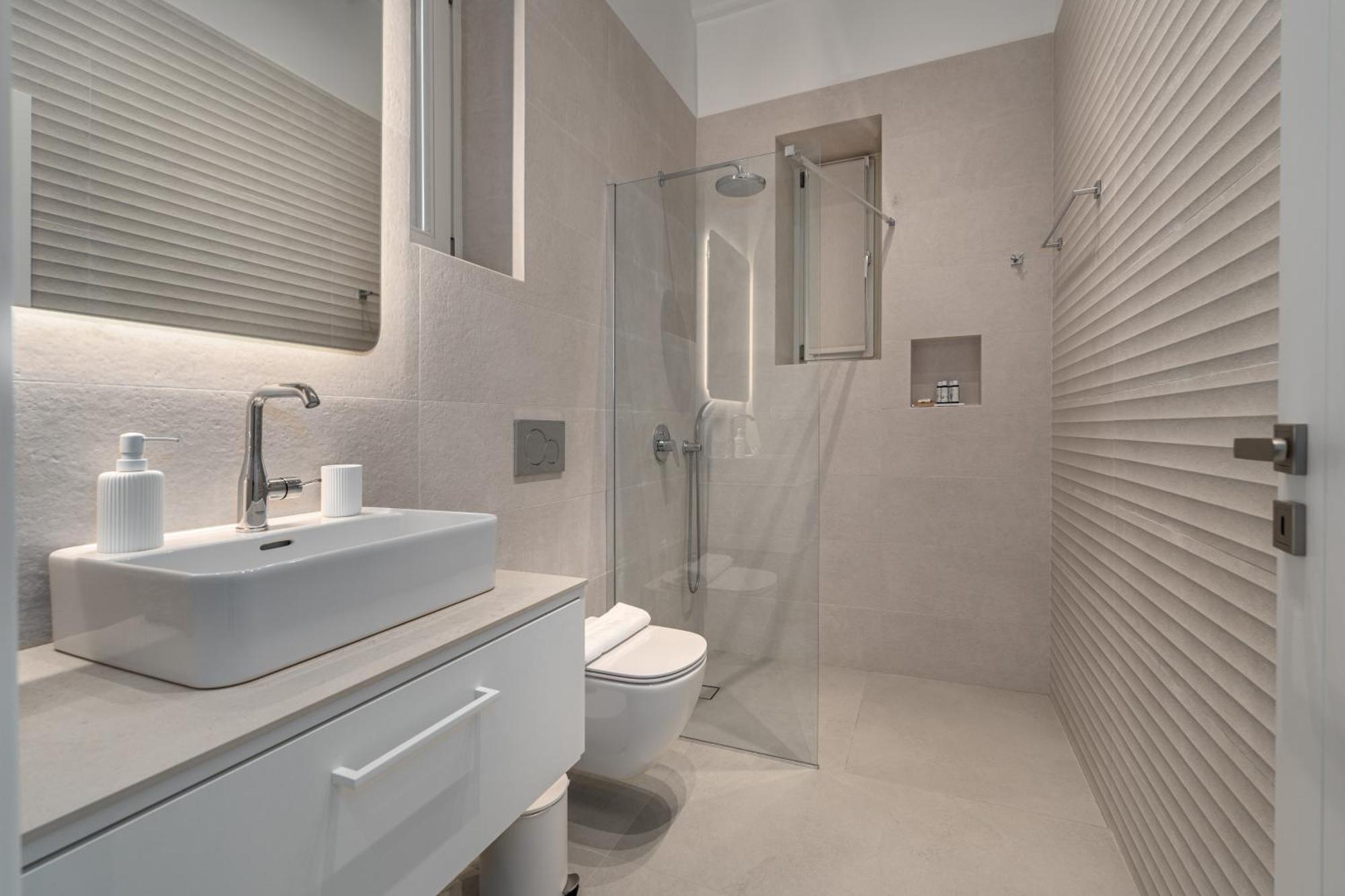 Rabagas Luxury - In The Heart Of Sifnos *