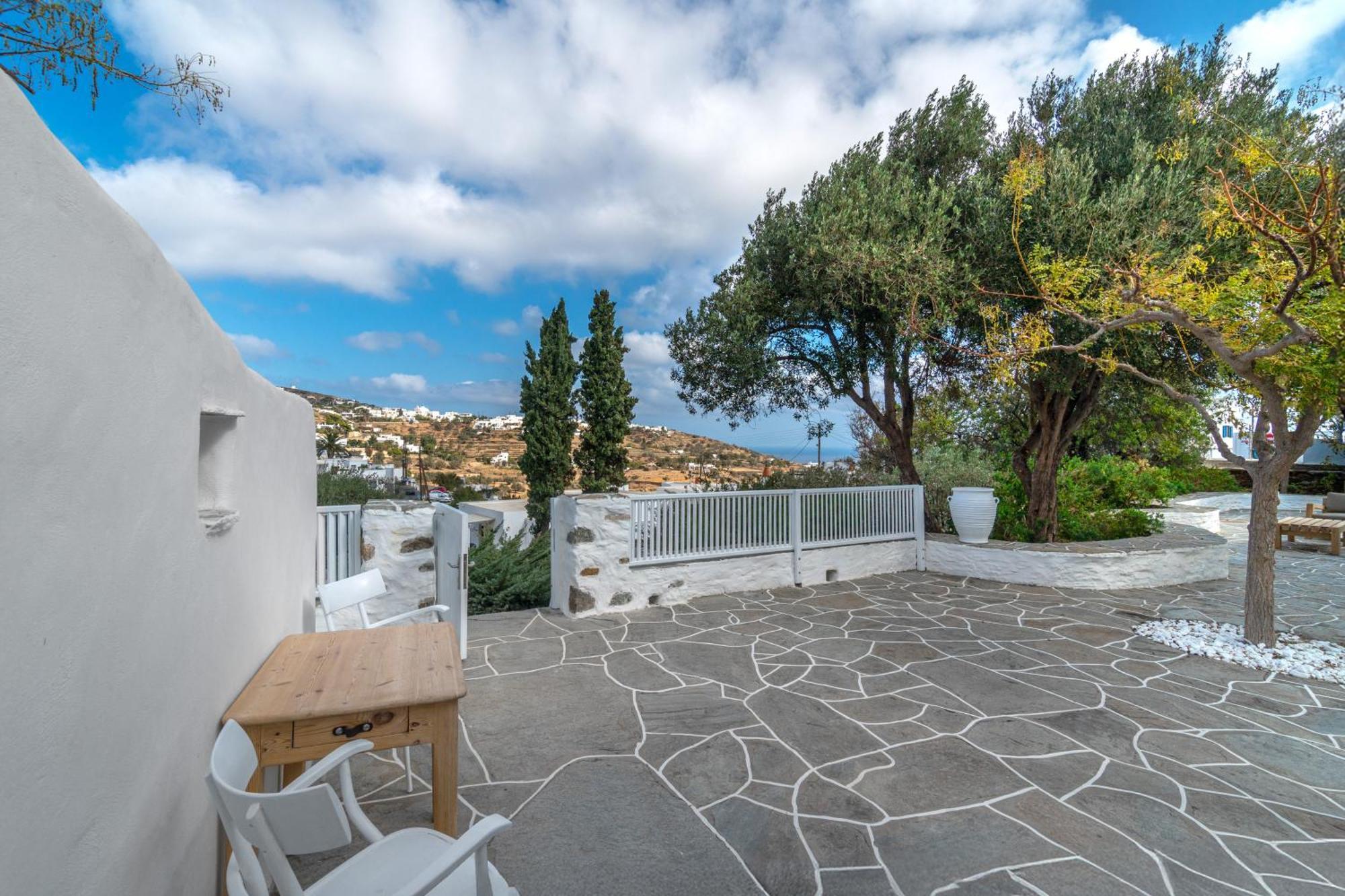 Rabagas Luxury - In The Heart Of Sifnos Apollonia (Sifnos)